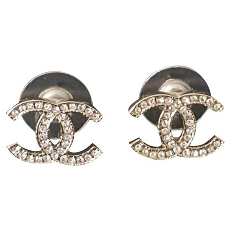 coco chanel ohringe|Chanel extrait earrings.